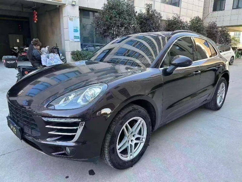 襄阳16年保时捷Macan2