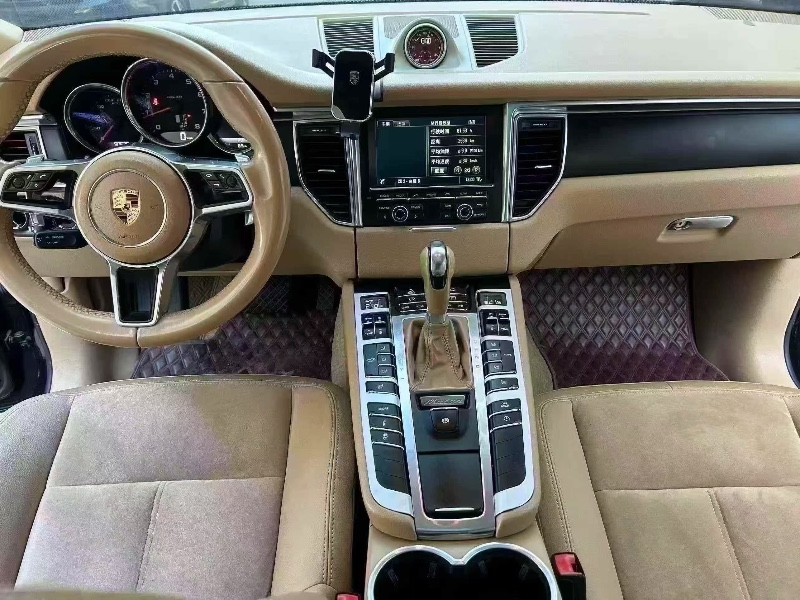 襄阳16年保时捷Macan8