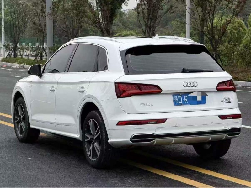 宜昌19年奥迪Q58