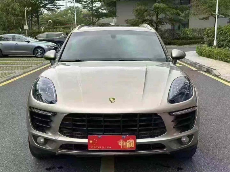 广州15年保时捷Macan1