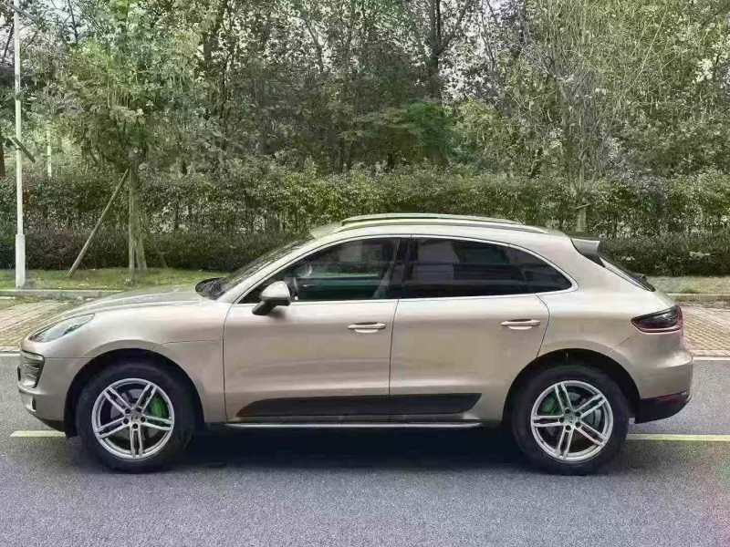 广州15年保时捷Macan8