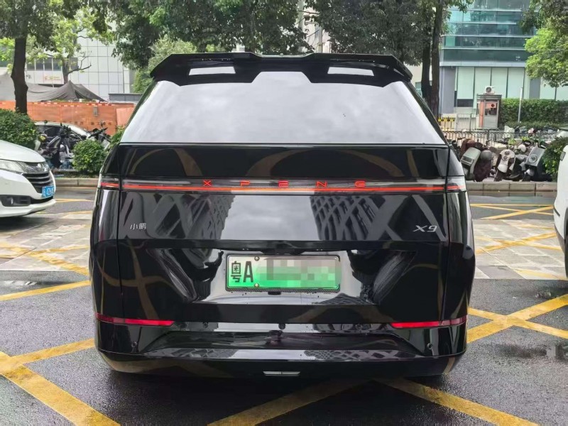 广州25年小鹏汽车X99