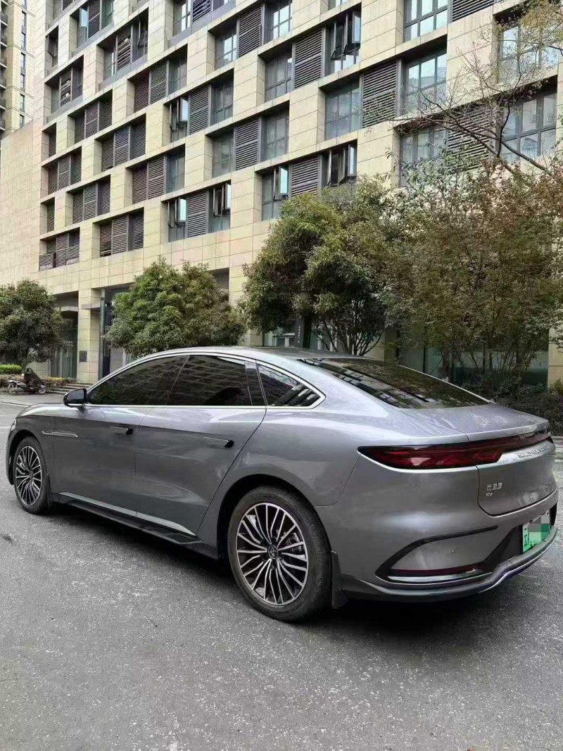 成都24年比亚迪汉4
