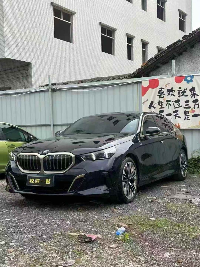 广州25年宝马5系3