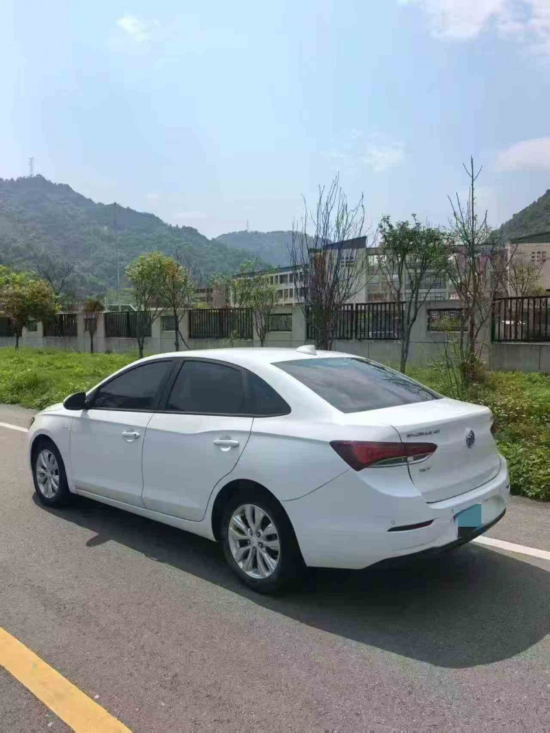 嘉兴20年别克威朗7