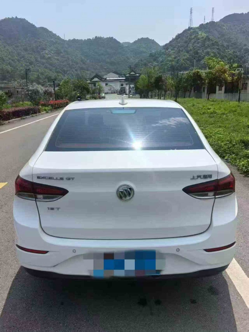 嘉兴20年别克威朗9
