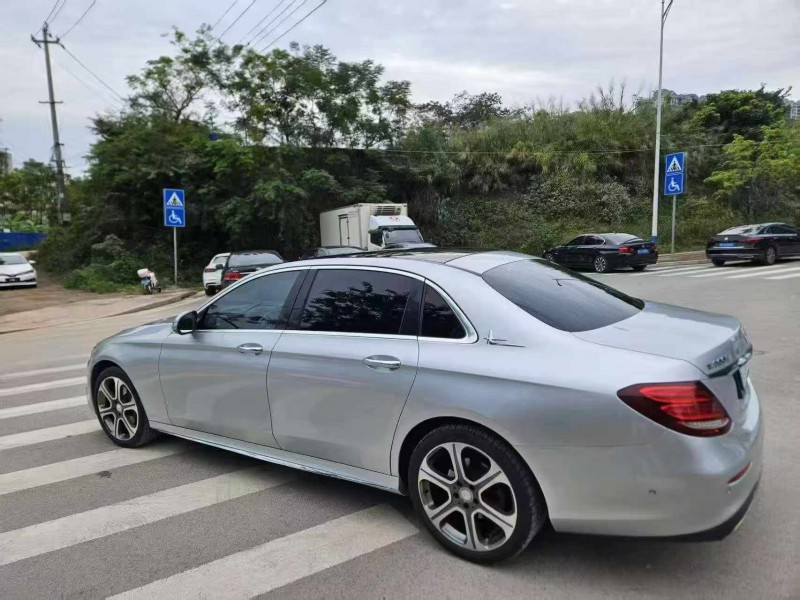 南宁16年奔驰E8