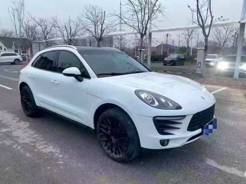 菏泽17年保时捷Macan2