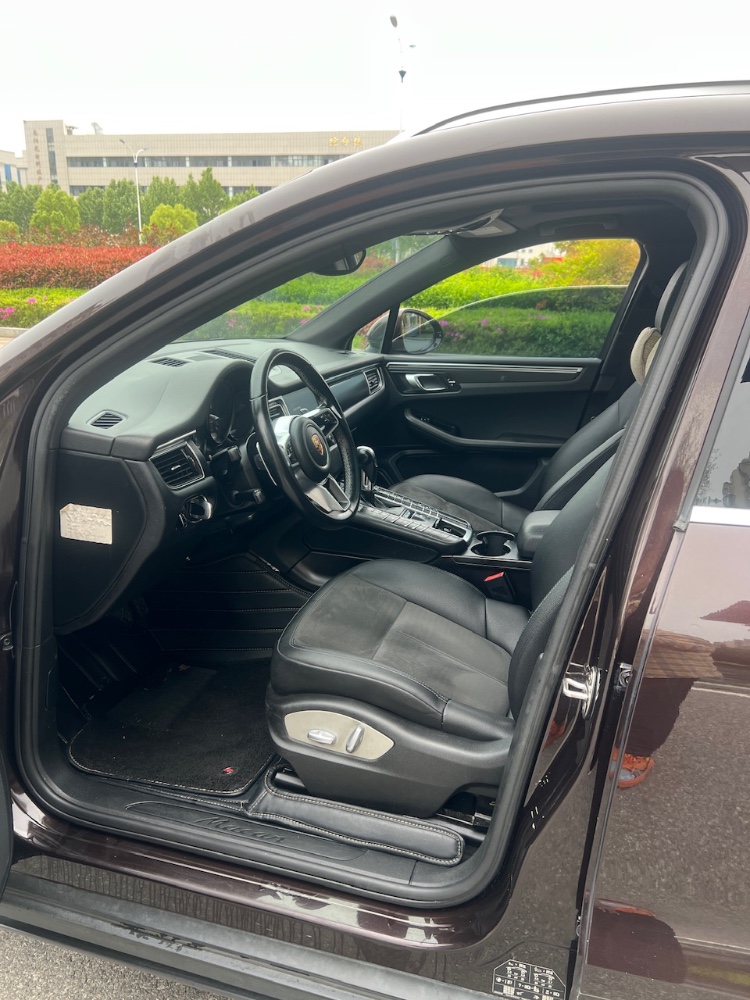 南阳17年保时捷Macan4