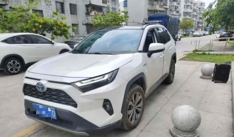 安阳24年丰田RAV42