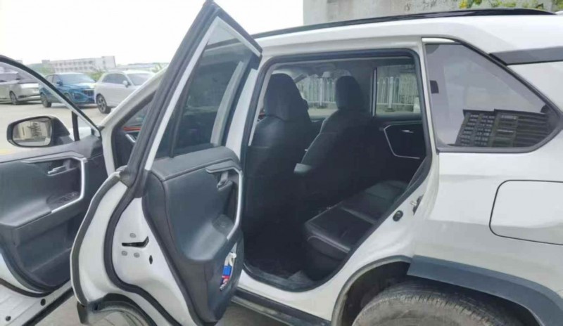 安阳24年丰田RAV44