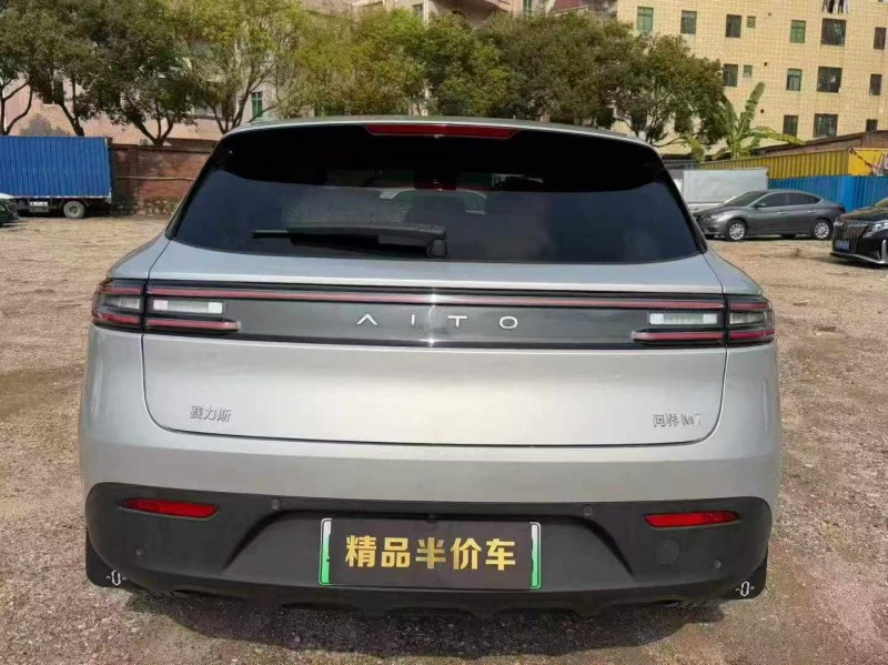 东莞22年华为智选问界8