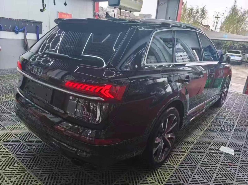 东营23年奥迪Q79