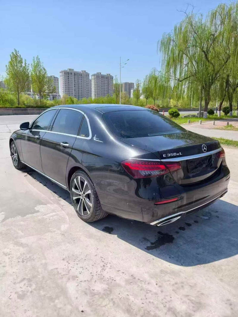东营23年奔驰E8