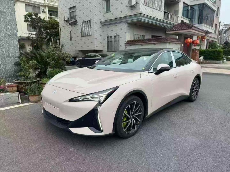 南通26年极狐汽车阿尔法2