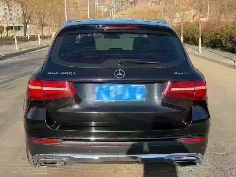 延安19年奔驰GLC7