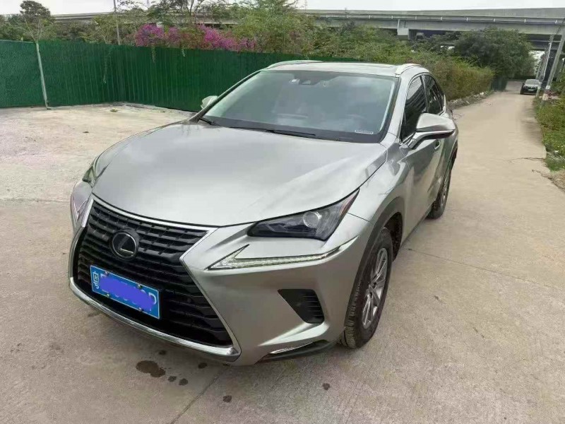 中山20年雷克萨斯NX3