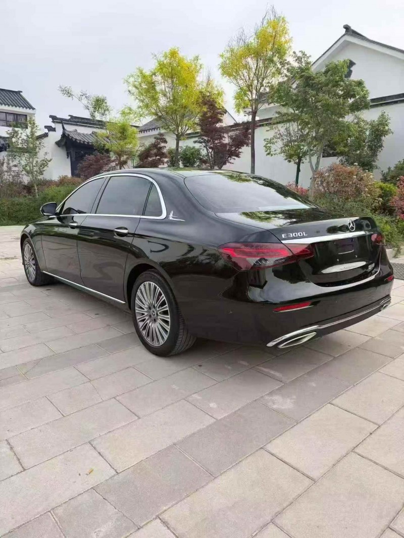 烟台21年奔驰E8