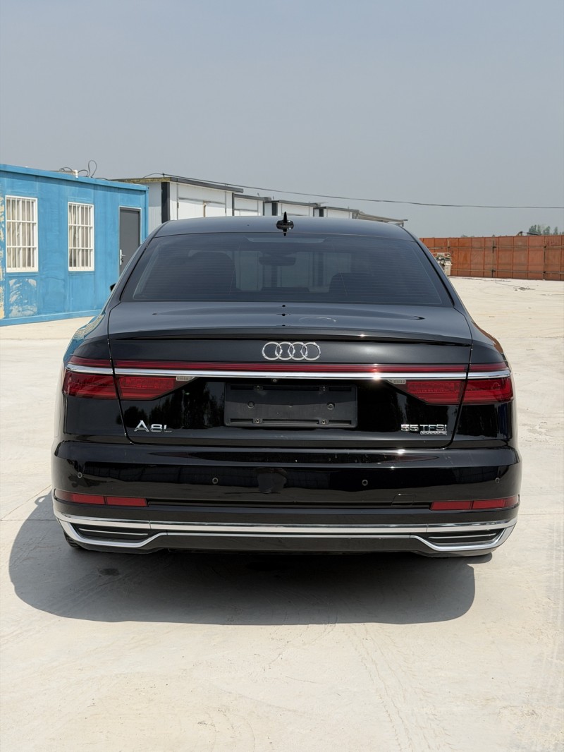 新乡19年奥迪A8L8