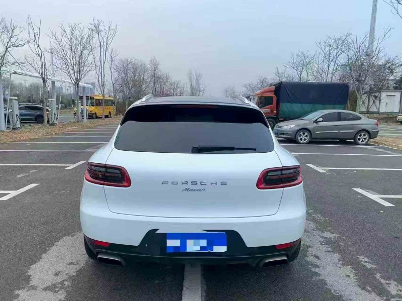 衢州17年保时捷Macan8
