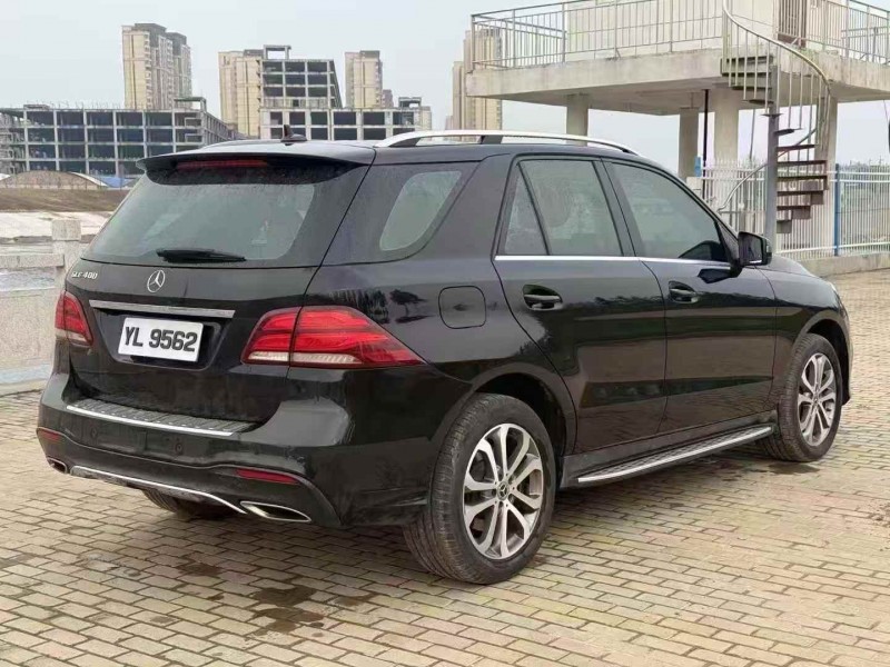 新乡17年奔驰GLE9