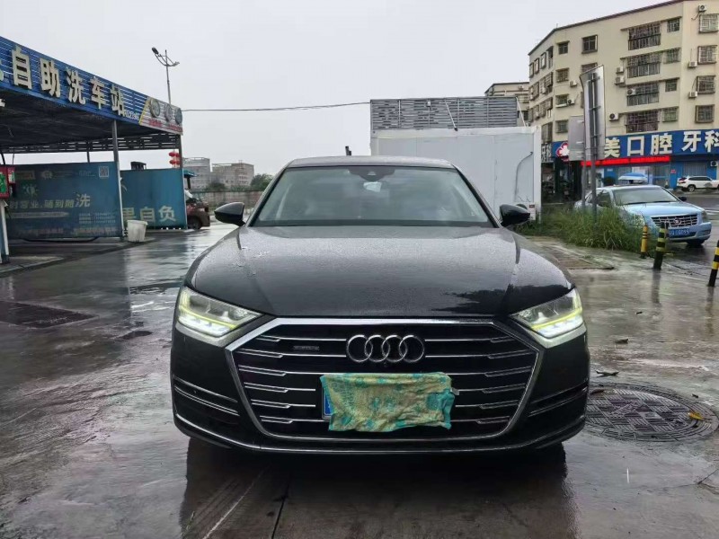 广州18年奥迪A8L1