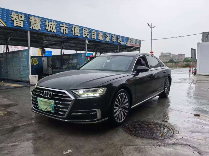 广州18年奥迪A8L2