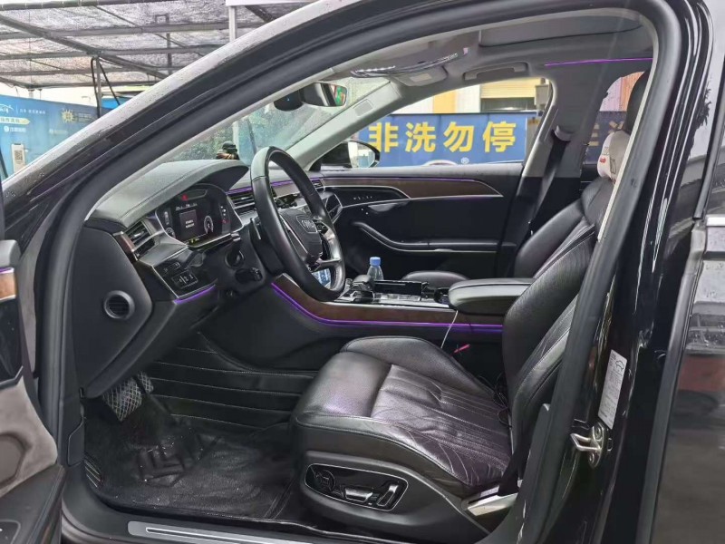 广州18年奥迪A8L4