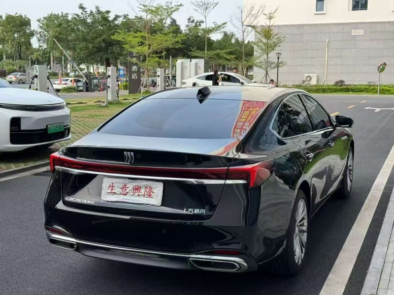 广州25年别克君越8