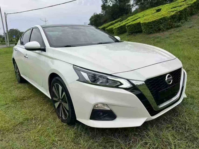 鷹潭17年日產天籟3