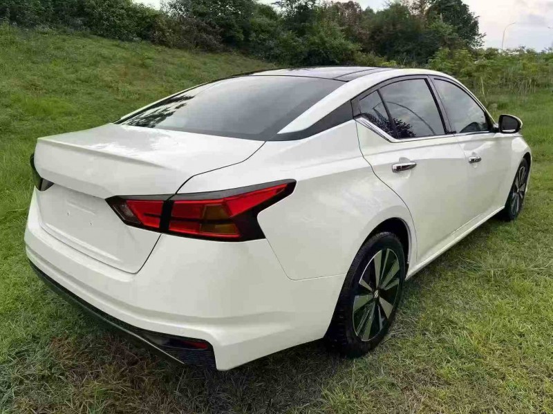 鷹潭17年日產天籟7
