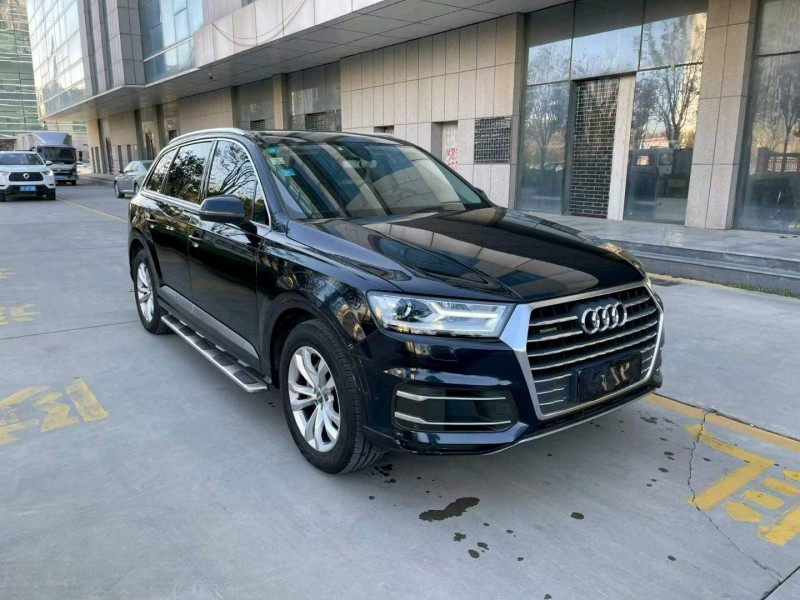 济宁16年奥迪Q73