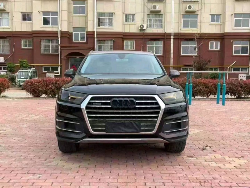 济宁16年奥迪Q71