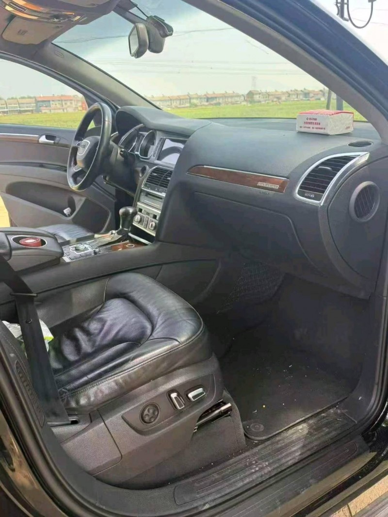 襄阳15年奥迪Q79