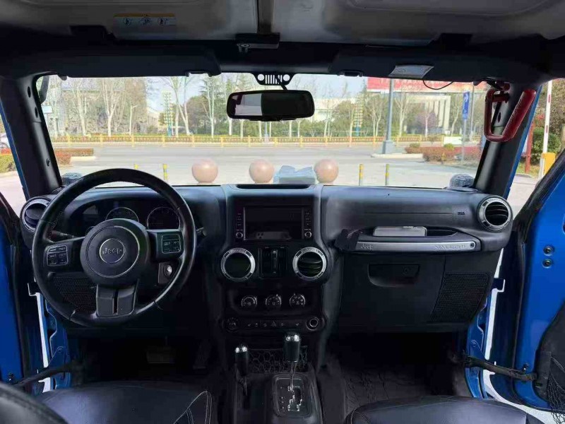 枣庄16年Jeep牧马人6