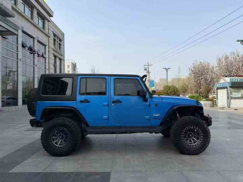 枣庄16年Jeep牧马人7