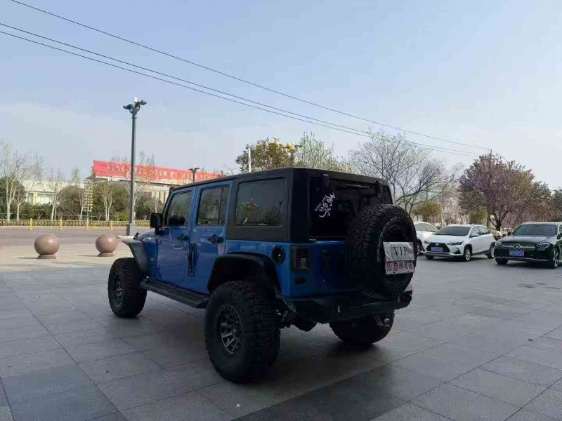 枣庄16年Jeep牧马人9