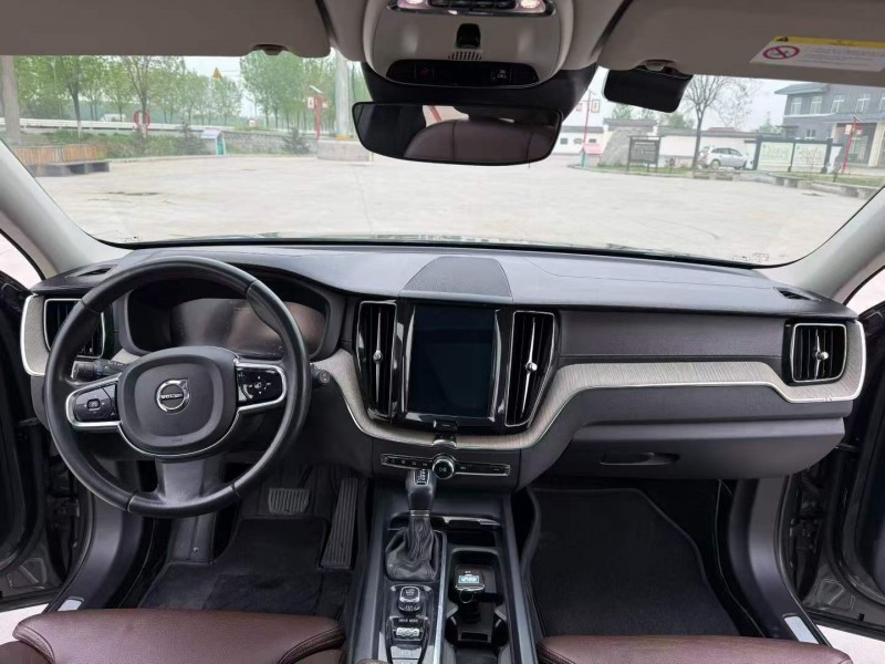 徐州19年沃尔沃XC605
