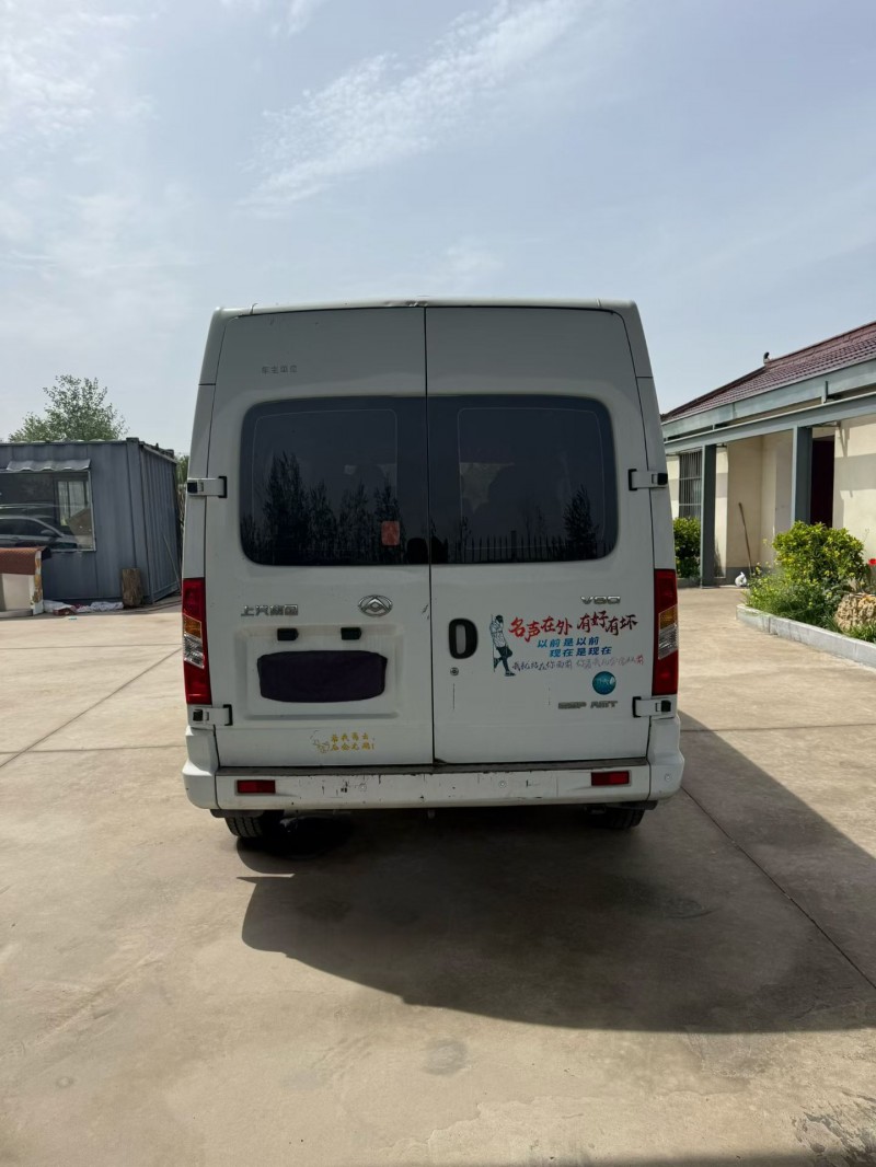 宿迁22年大通V809