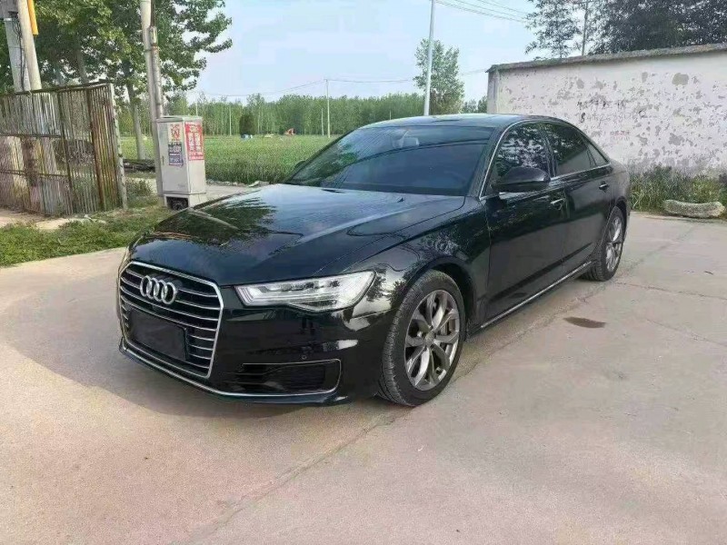 徐州17年奥迪A8L3