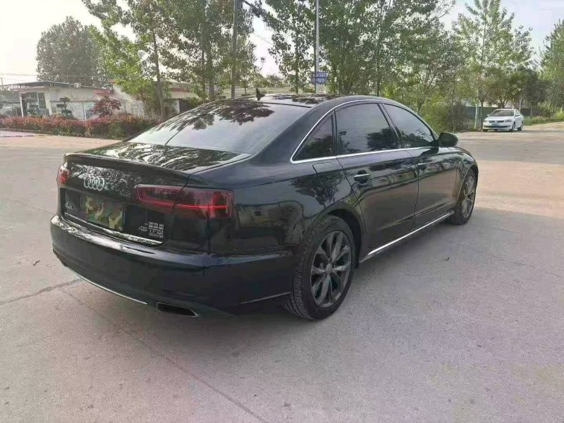 徐州17年奥迪A8L9