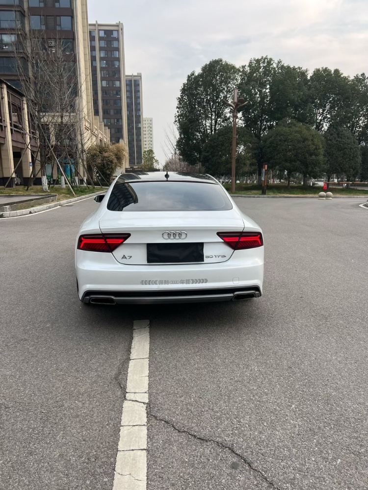 南阳18年奥迪A7L8
