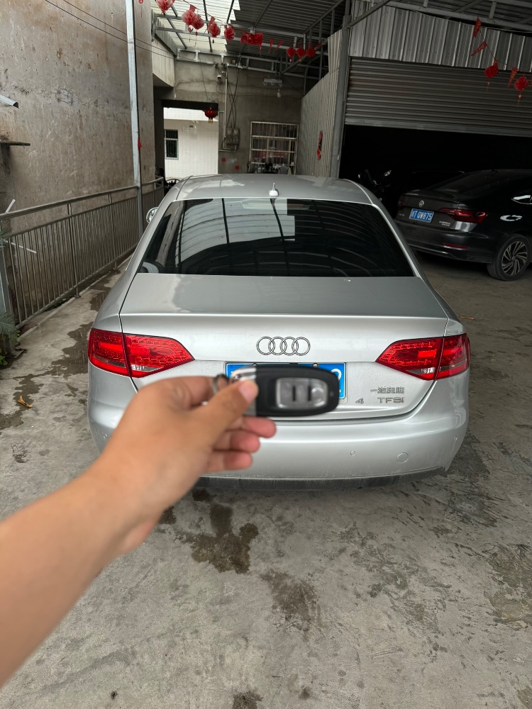 雅安12年奥迪A4L2