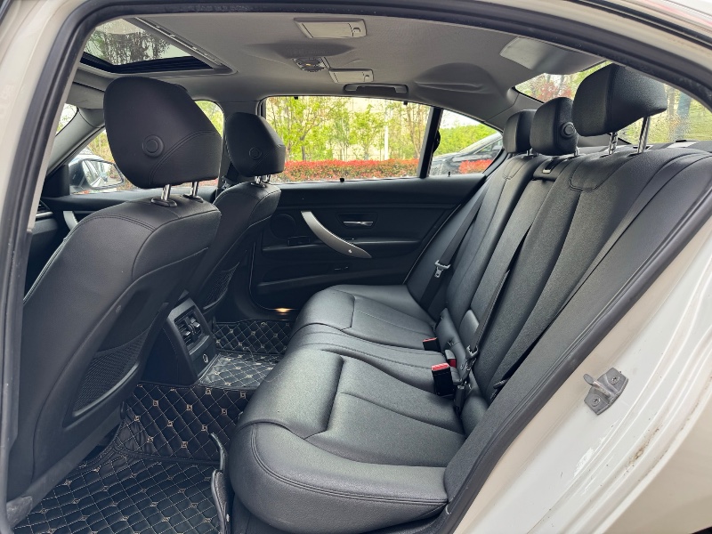 济宁15年宝马3系8