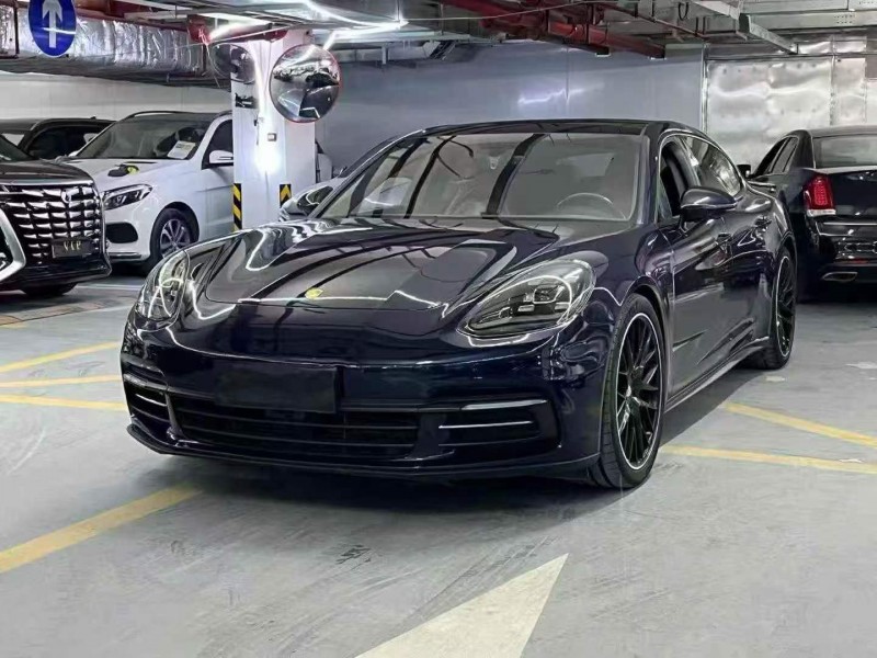 湛江18年保时捷帕拉梅拉2