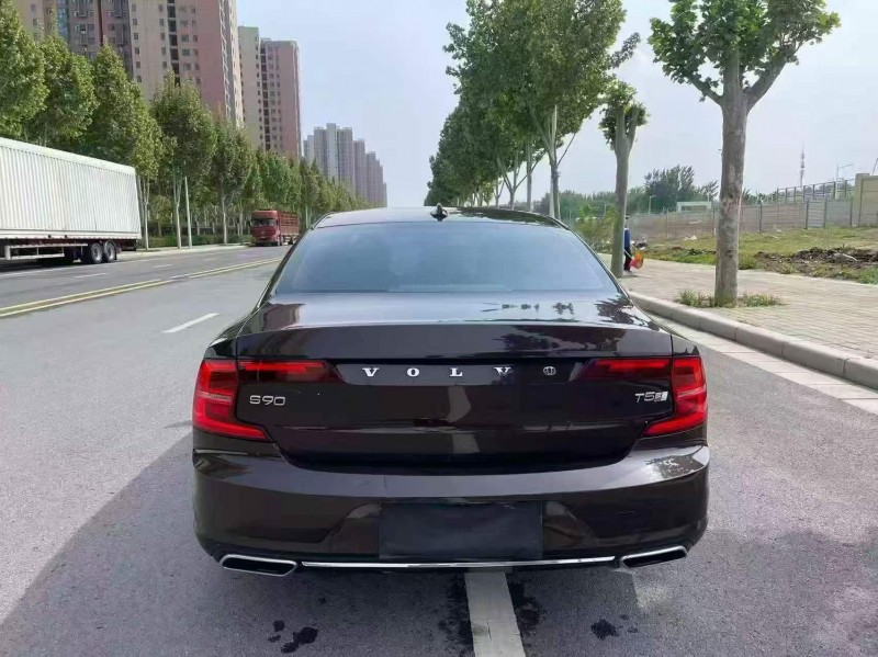 济宁20年沃尔沃S909