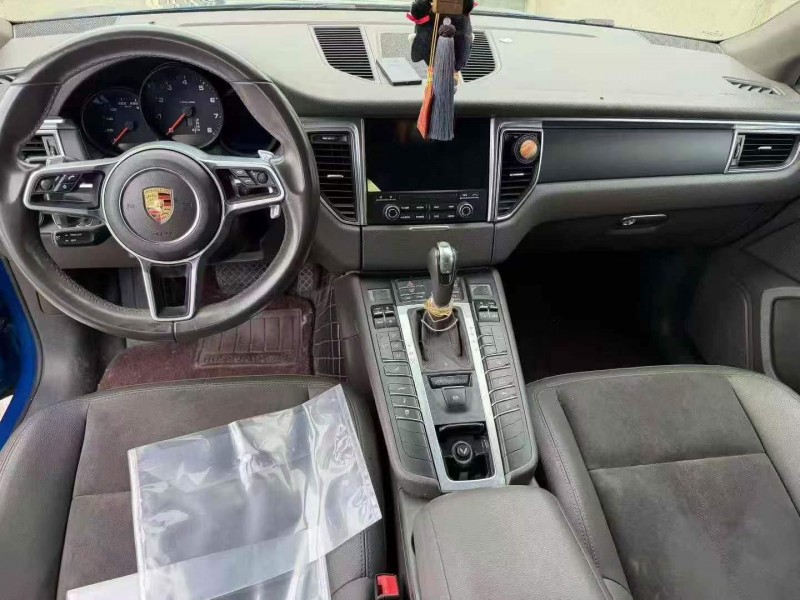 绍兴17年保时捷Macan6