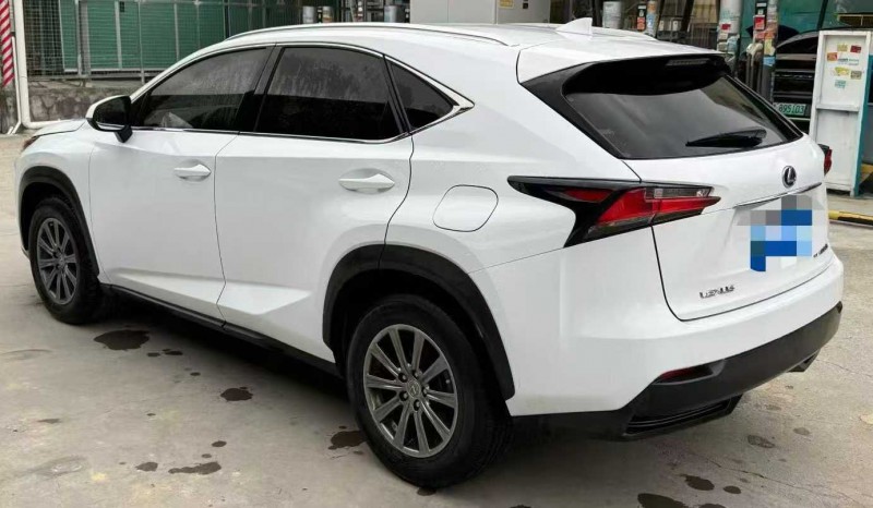 广州16年雷克萨斯NX9