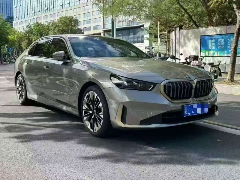 广州25年宝马5系2