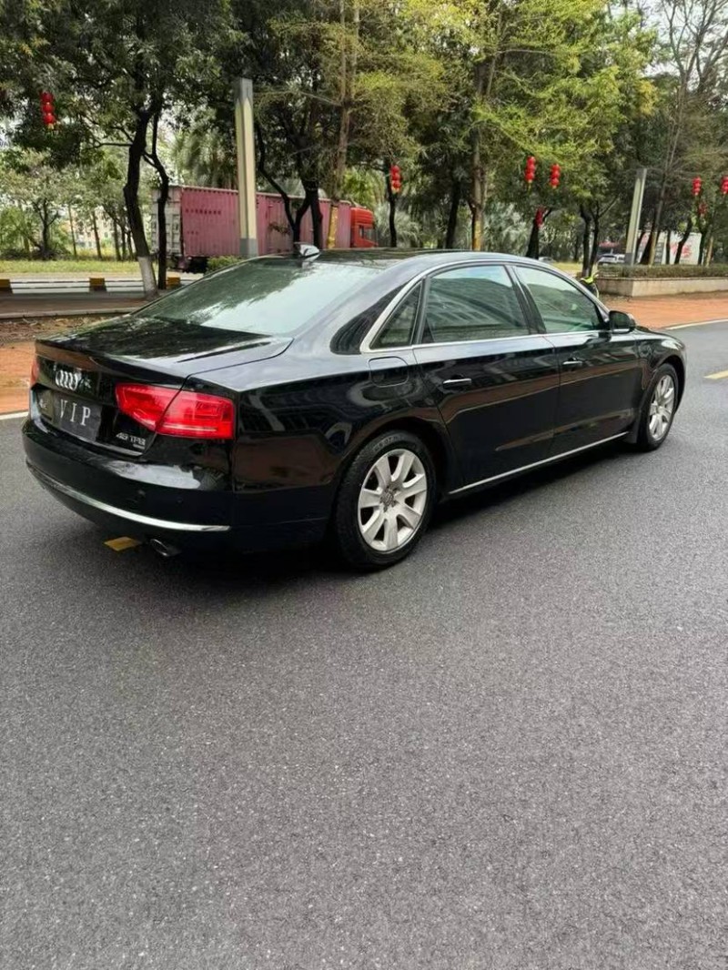 佛山13年奥迪A8L9